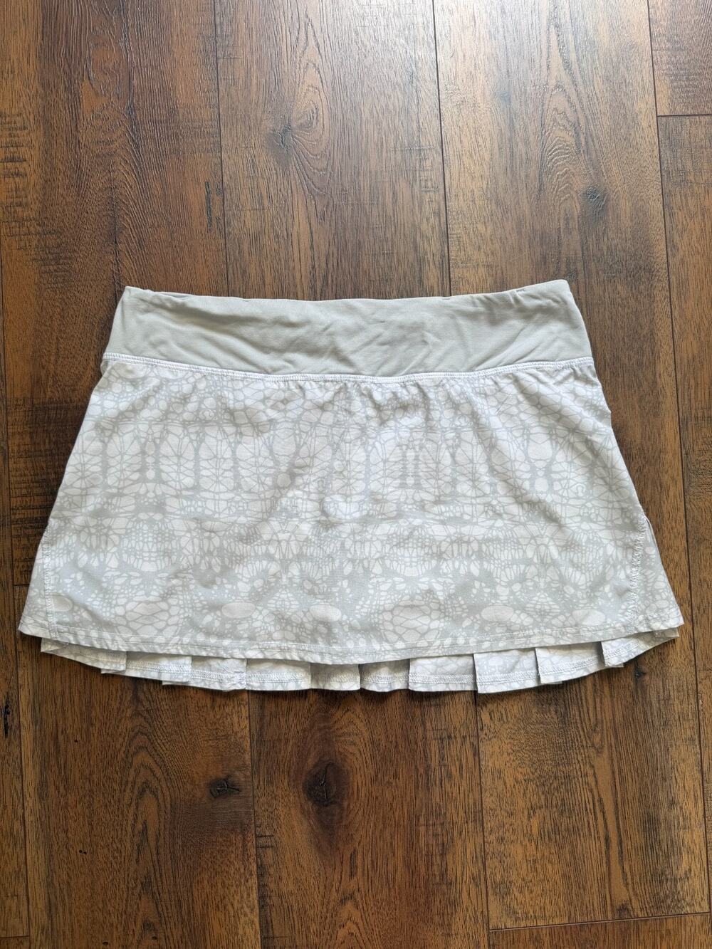 Lululemon Pace Setter Skirt Size 6 Reflective Glacier Lace